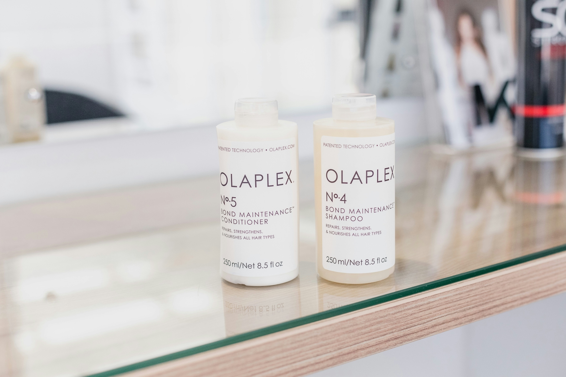 Składniki bond-repair do odbudowy wiązań włosów